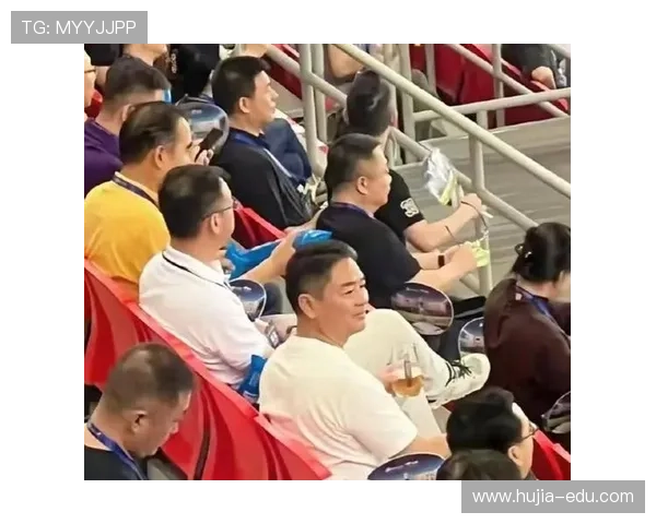 章泽天晒网球服骑车照与刘强东穿情侣鞋甜蜜合照引热议 章泽天晒网球服骑车照与刘强东穿情侣鞋甜蜜合照引热议